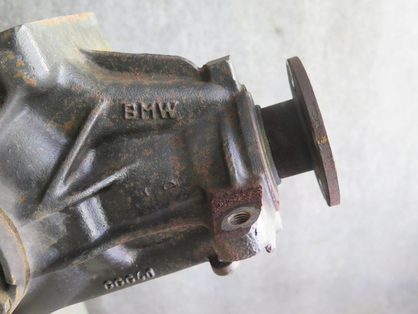 96-99 BMW E36/7 Z3 1.9L M44 M/T Rear Differential Carrier 3.45 Ratio OEM