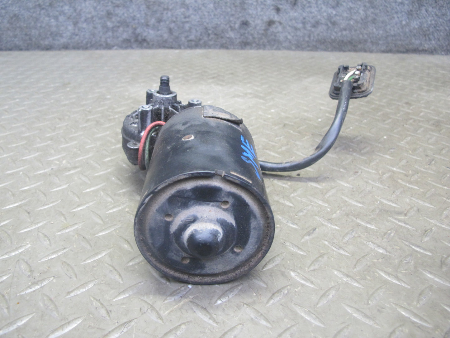 77-85 Mercedes W123 300D 240D Windshield Wiper Transmission Linkage w Motor OEM