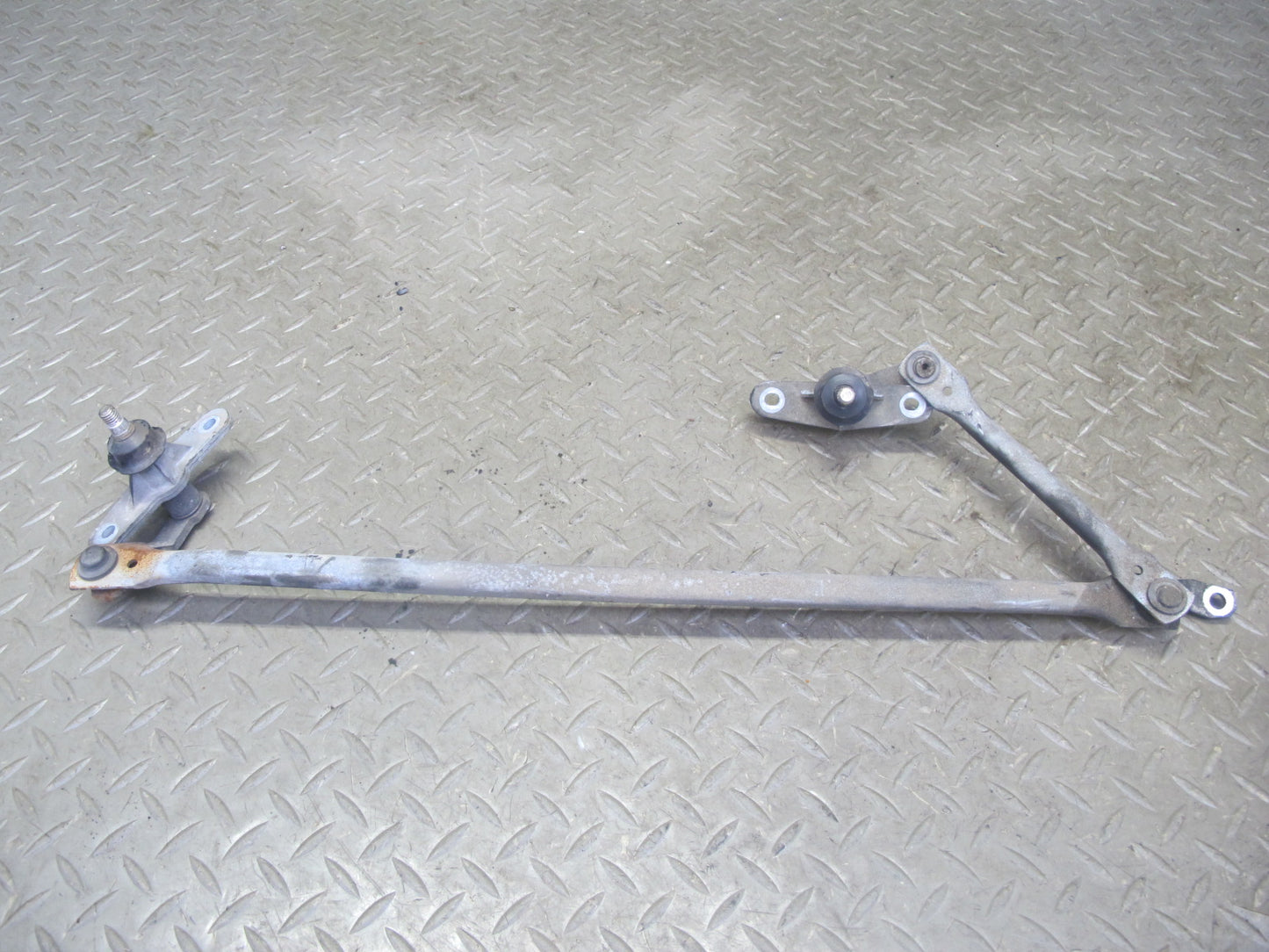77-85 Mercedes W123 300D 240D Windshield Wiper Transmission Linkage w Motor OEM