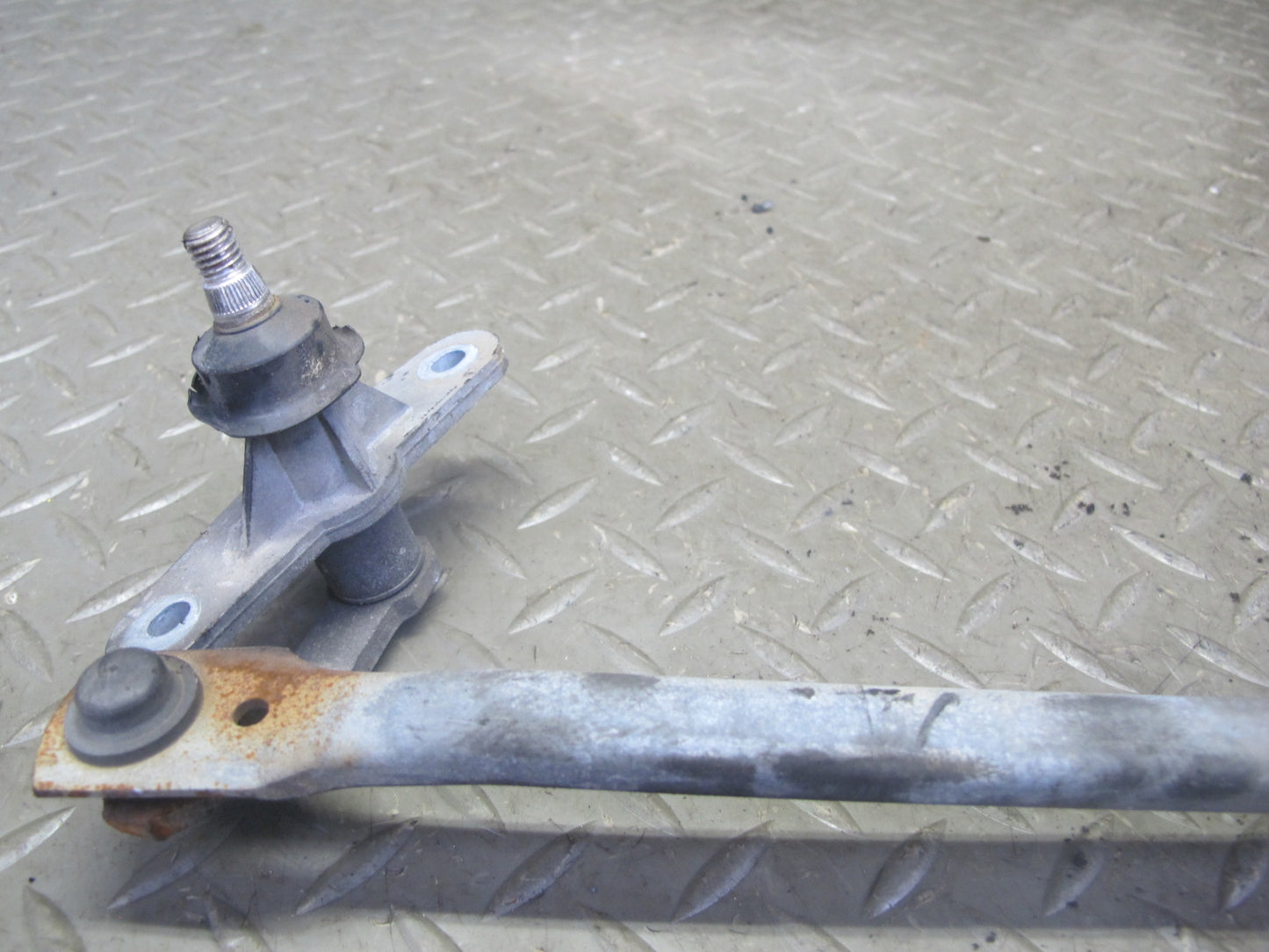 77-85 Mercedes W123 300D 240D Windshield Wiper Transmission Linkage w Motor OEM
