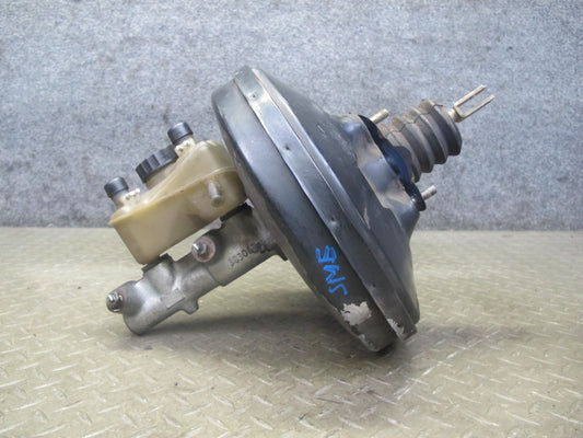 82-83 Mercedes W123 240D Brake Master Cylinder Booster Fluid Reseervoir Tank OEM