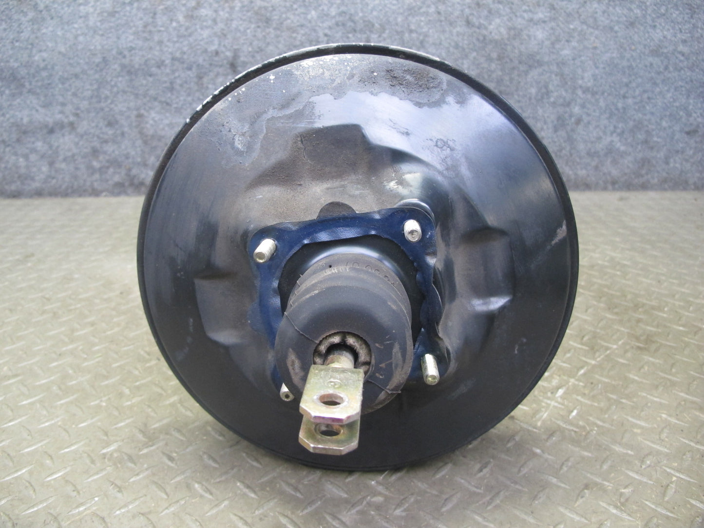 82-83 Mercedes W123 240D Brake Master Cylinder Booster Fluid Reseervoir Tank OEM