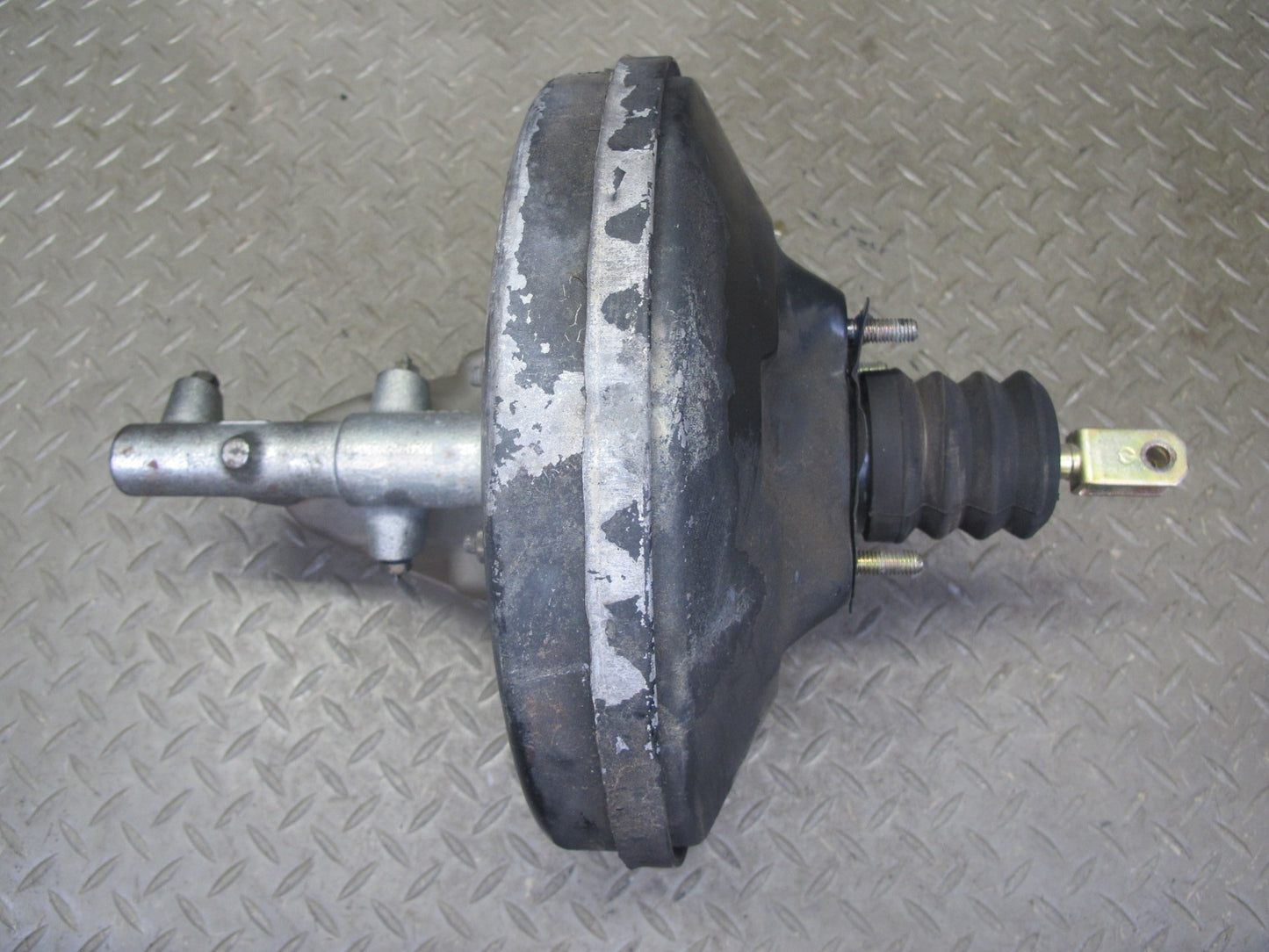 82-83 Mercedes W123 240D Brake Master Cylinder Booster Fluid Reseervoir Tank OEM