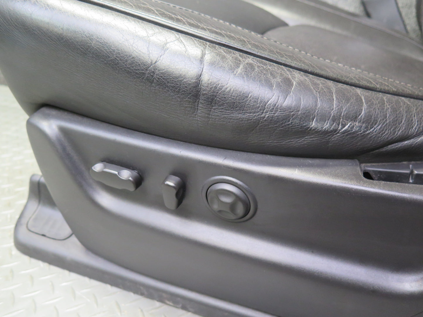 2013-2014 Cadillac Escalade Platinum Front Left & Right Leather Seat Set of 2