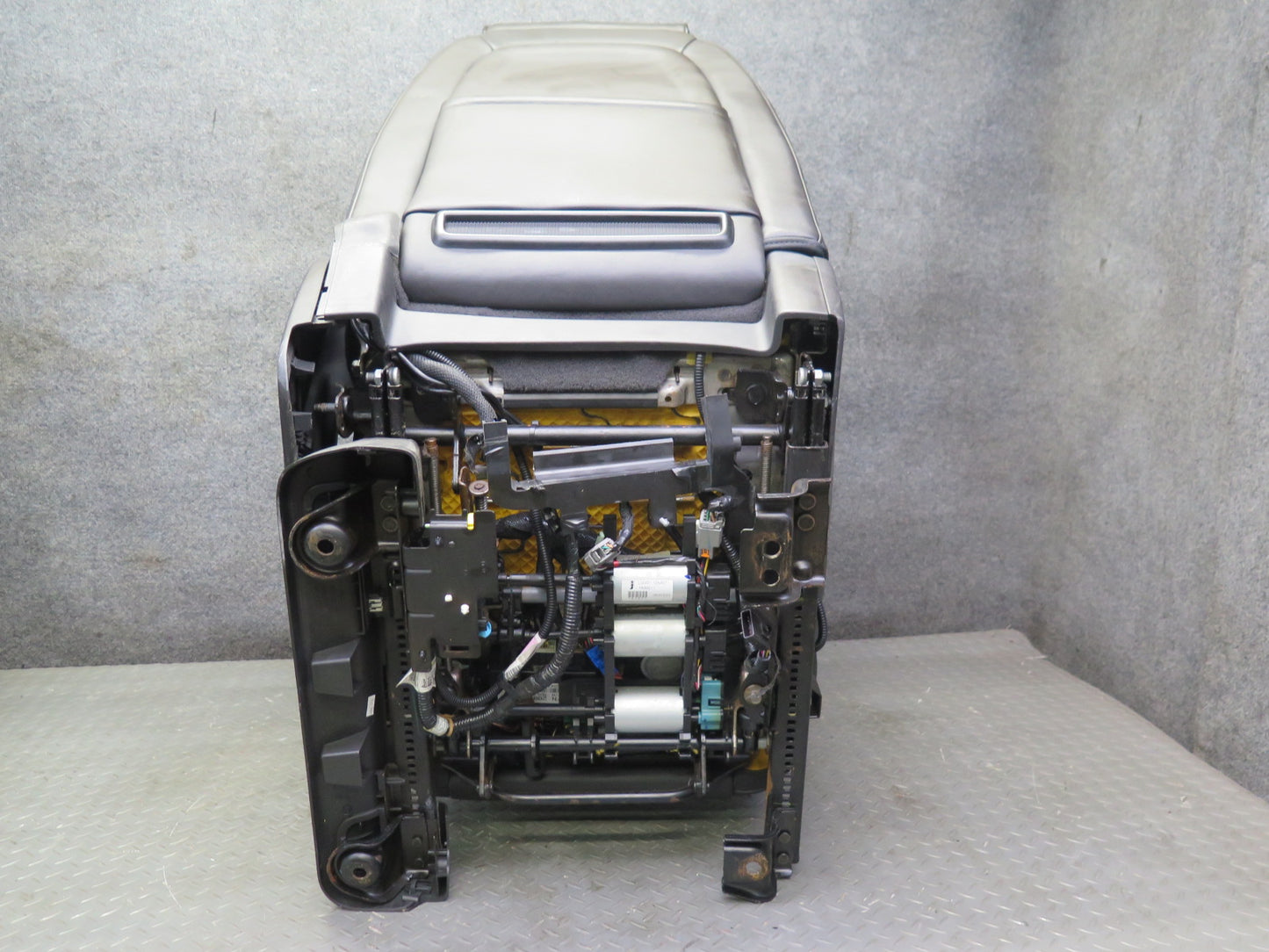 2013-2014 Cadillac Escalade Platinum Front Left & Right Leather Seat Set of 2