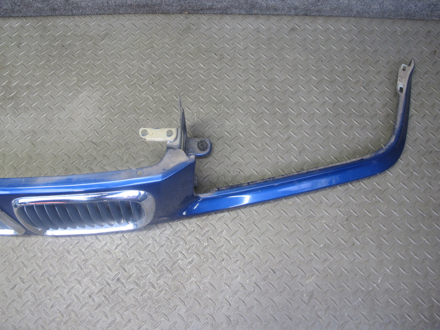 97-99 BMW E36 328ic Front Nose Panel Cover Blue w Kindley Grille Assembly OEM