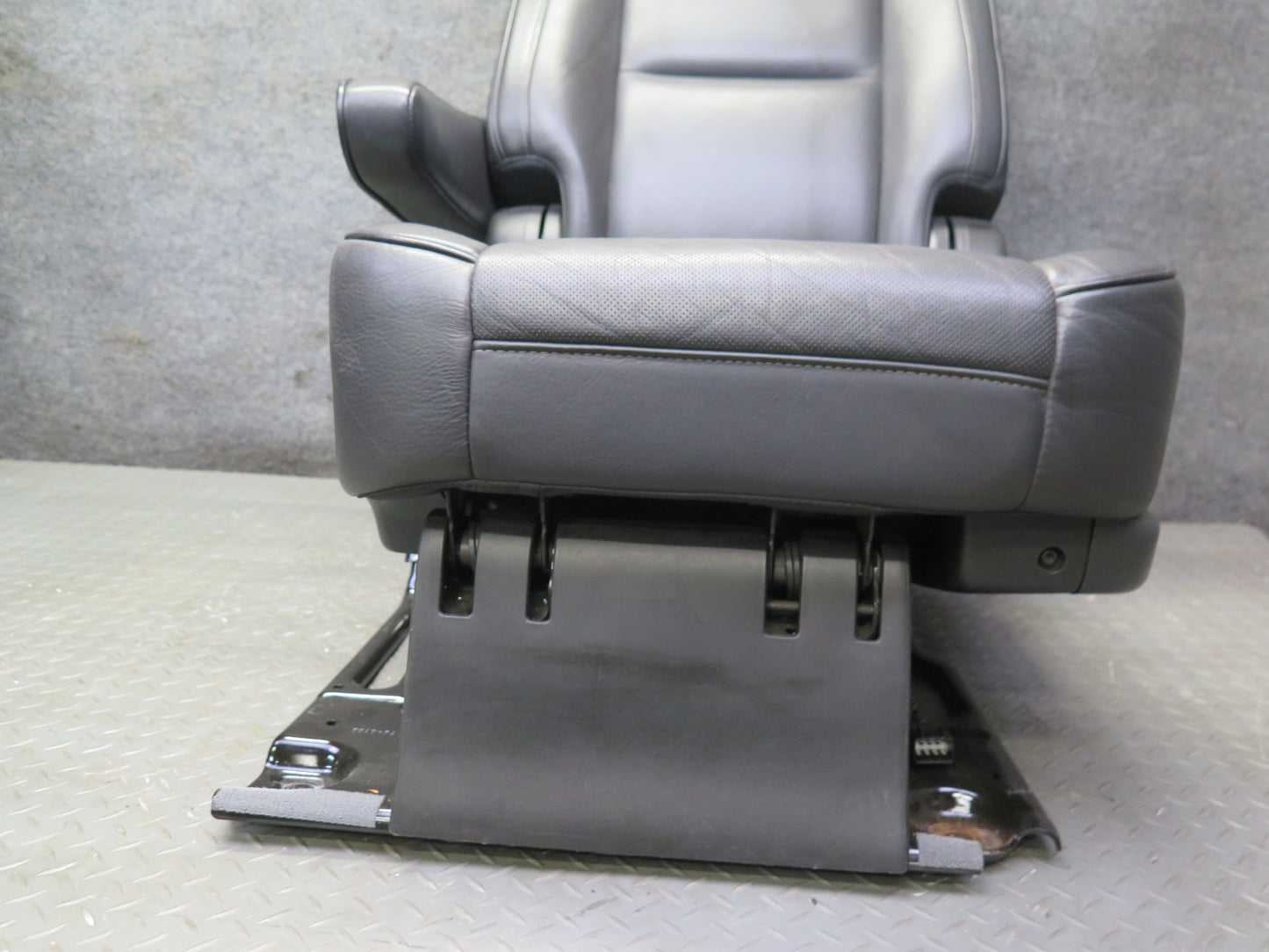 2013-2014 Cadillac Escalade Platinum Rear Second 2ND ROW Leather Seat Set of 2