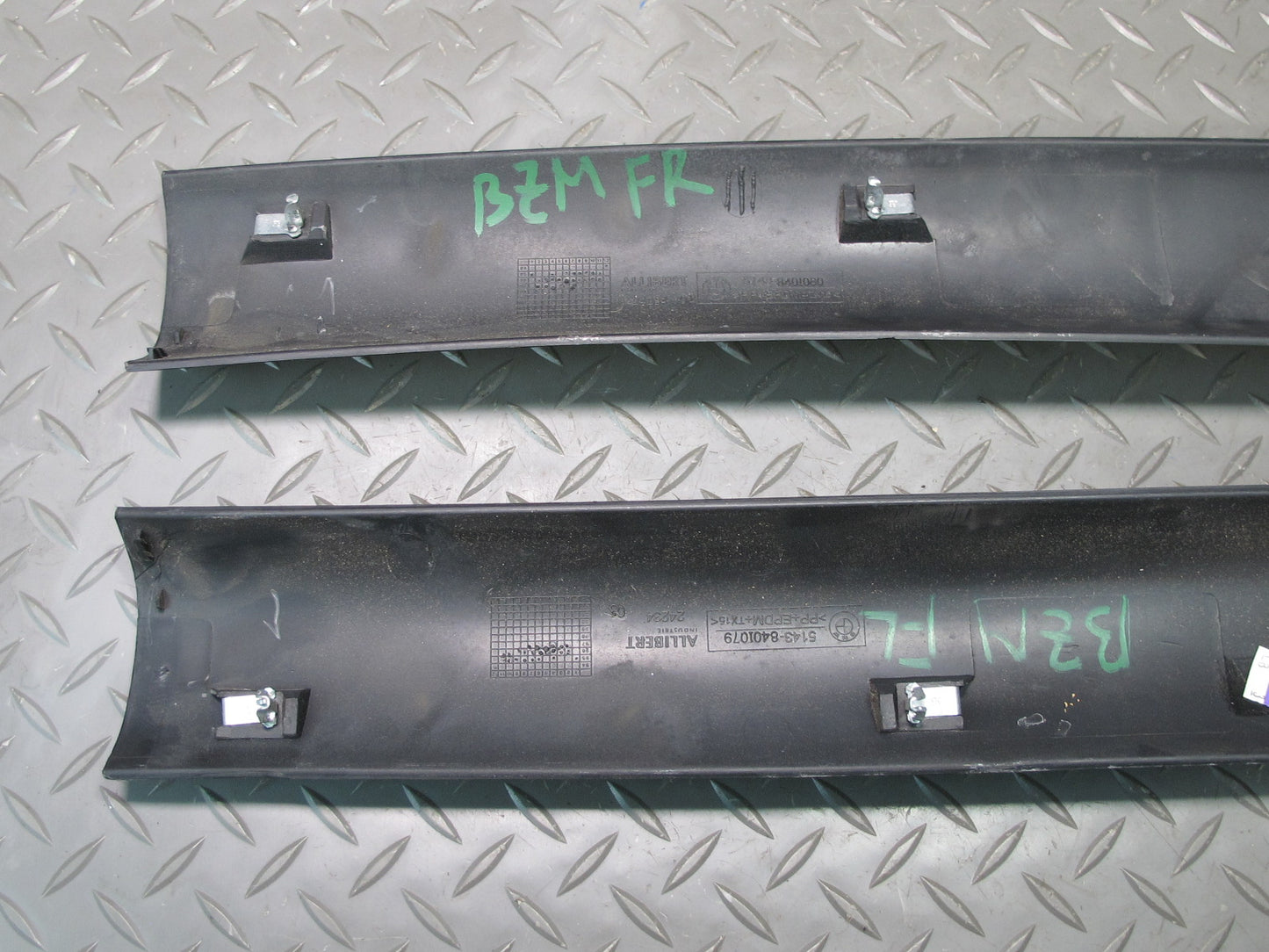 96-02 BMW E36/7 Z3 Roadster Set of 2 Front A Pillar Trim Cover Panel Black OEM