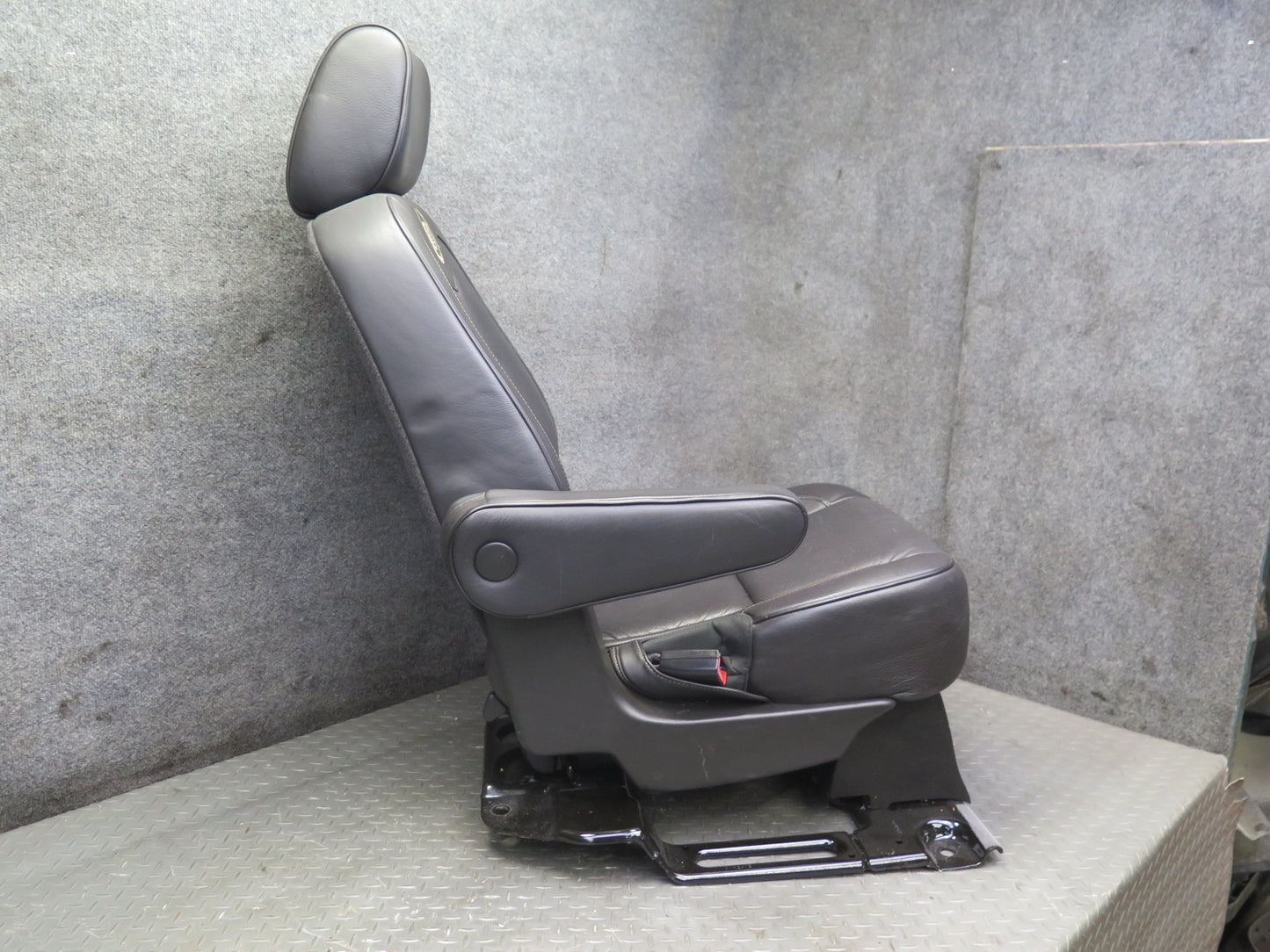 2013-2014 Cadillac Escalade Platinum Rear Second 2ND ROW Leather Seat Set of 2