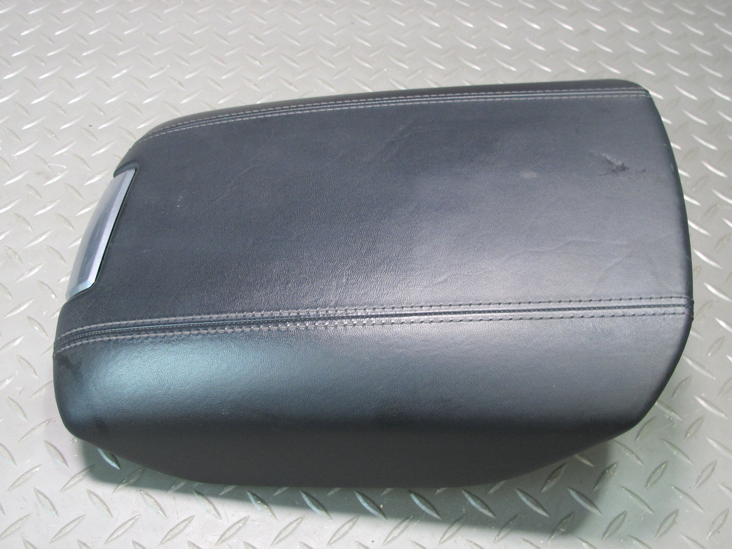 2011-2018 Porsche Cayenne 958 Center Console Lid Armrest Cover Leather Black