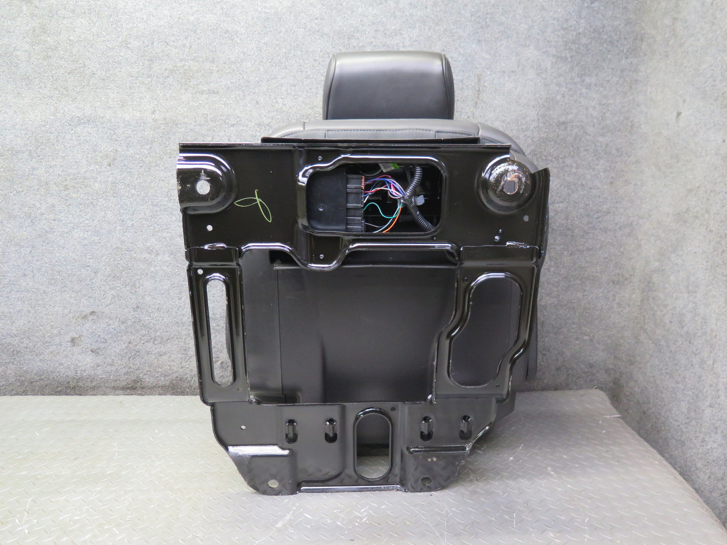 2013-2014 Cadillac Escalade Platinum Rear Second 2ND ROW Leather Seat Set of 2