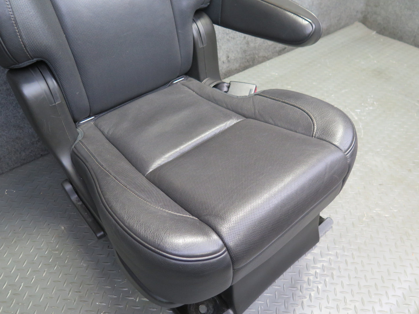 2013-2014 Cadillac Escalade Platinum Rear Second 2ND ROW Leather Seat Set of 2