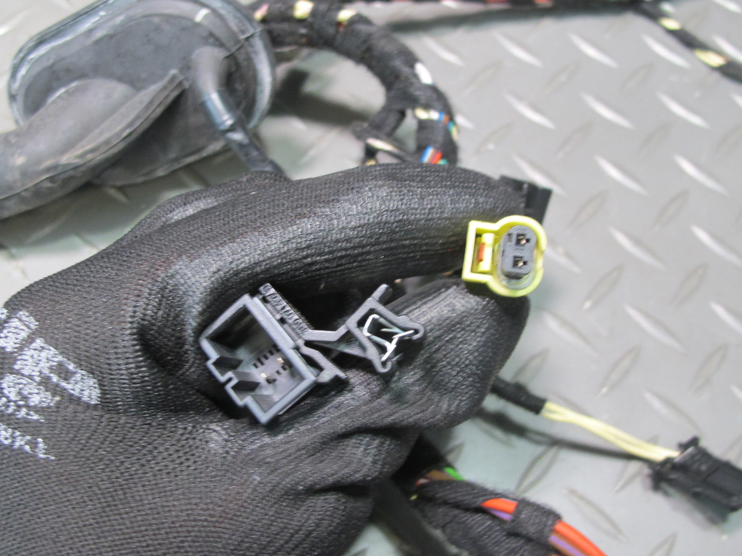 2011-2014 Porsche Cayenne 958 Front Left Driver Side Door Wire Wiring Harness