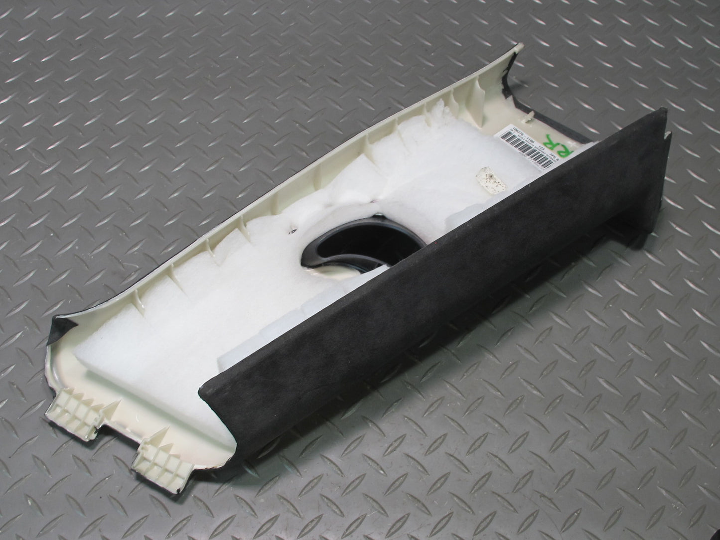 2011-2018 Porsche Cayenne 958 Rear Left & Right Upper C Pillar Trim Panel Set