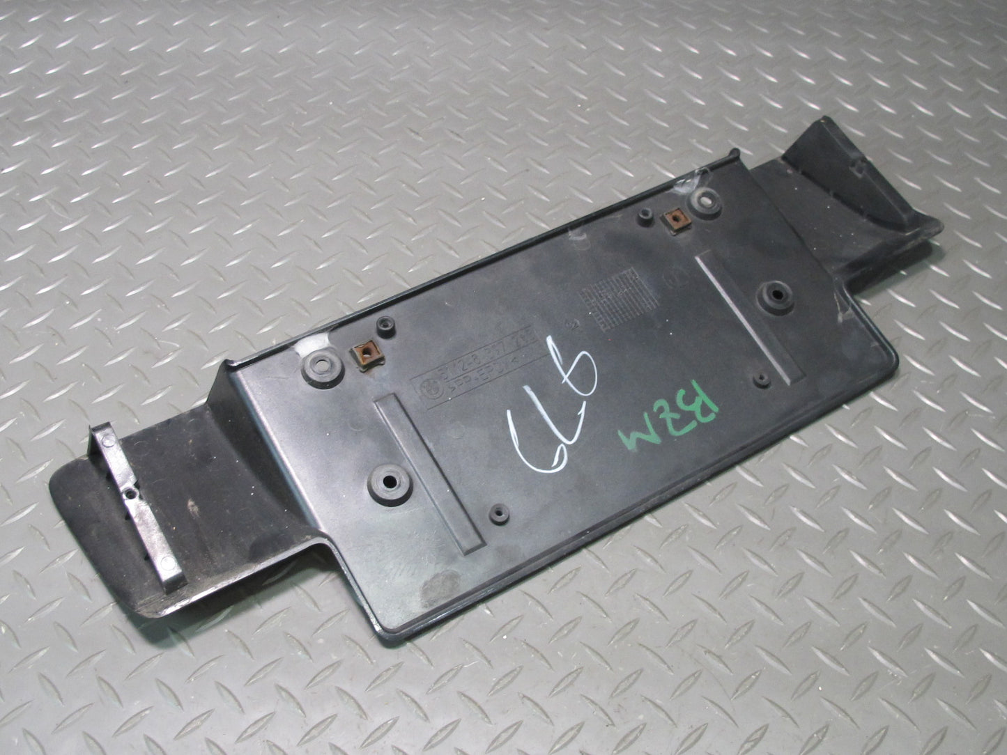 96-99 BMW E36/7 Z3 Rear License Plate Panel Mount Bracket Black 8397263 OEM