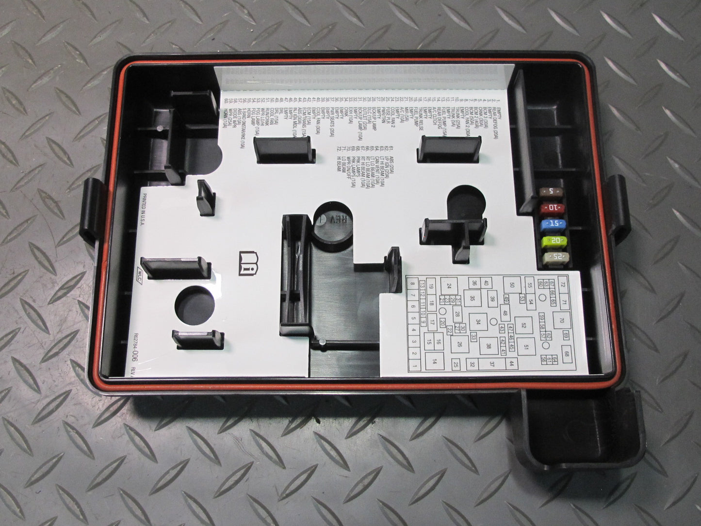 07-09 Pontiac Solstice 2.4L A/T Engine Bay Relay Fuse Box 15876645 OEM