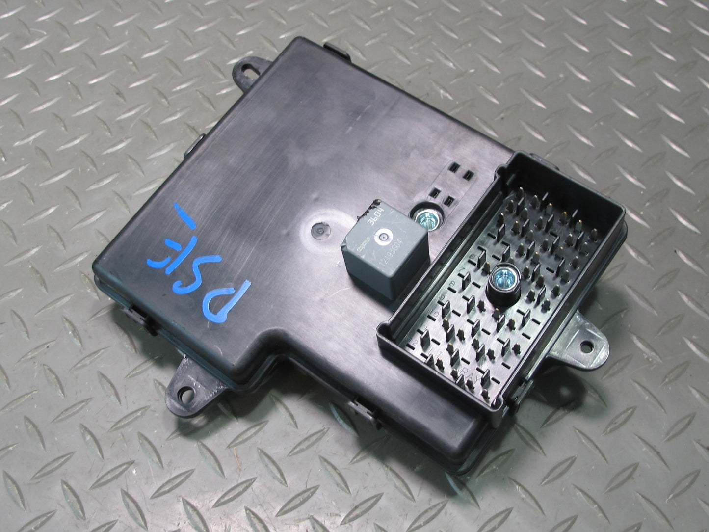 2007 Pontiac Solstice Saturn SKY BCM Body Control Module 25848692 OEM