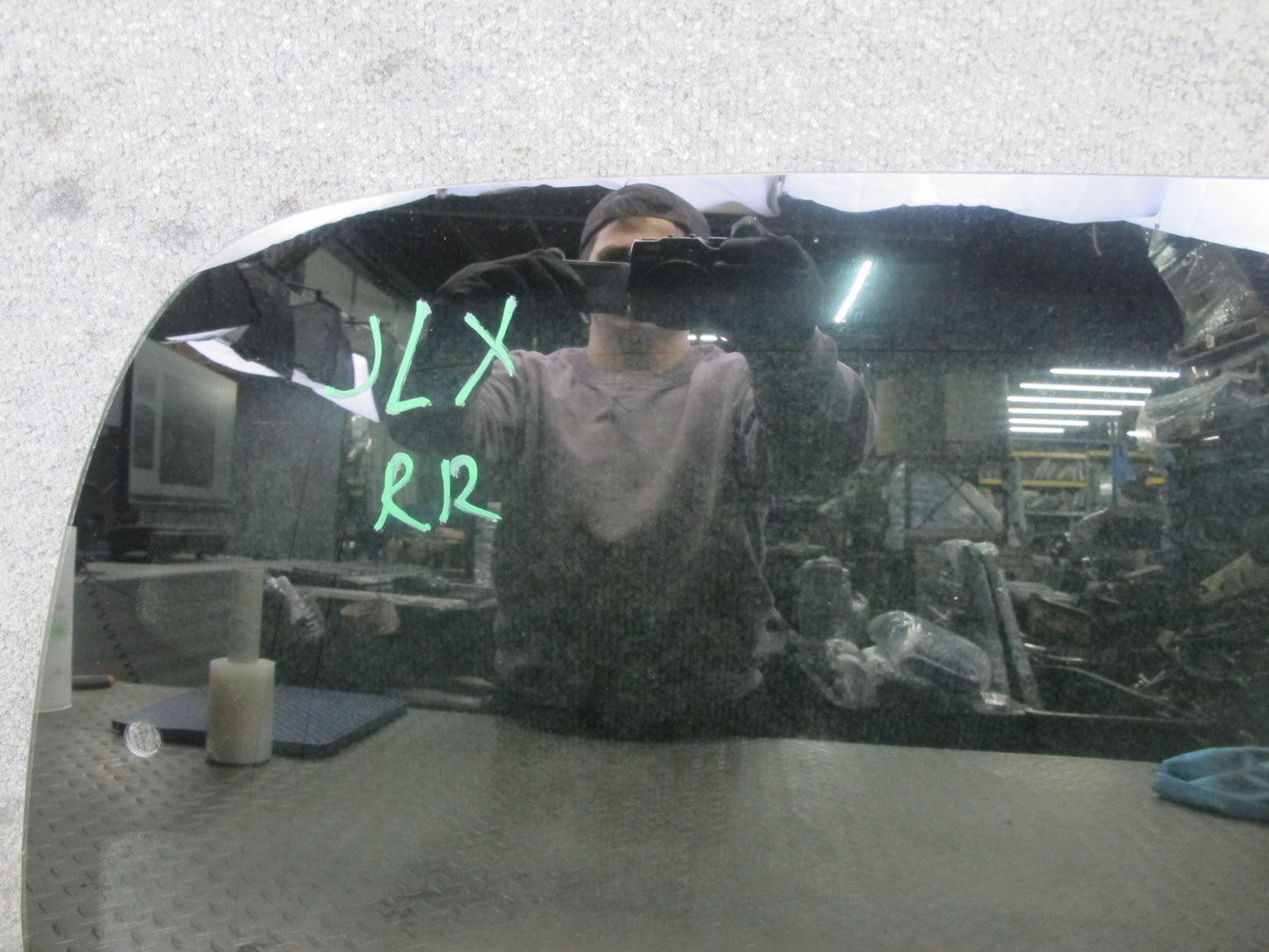 2004-2007 Lexus J100 LX470 Rear Right Quarter Glass Window