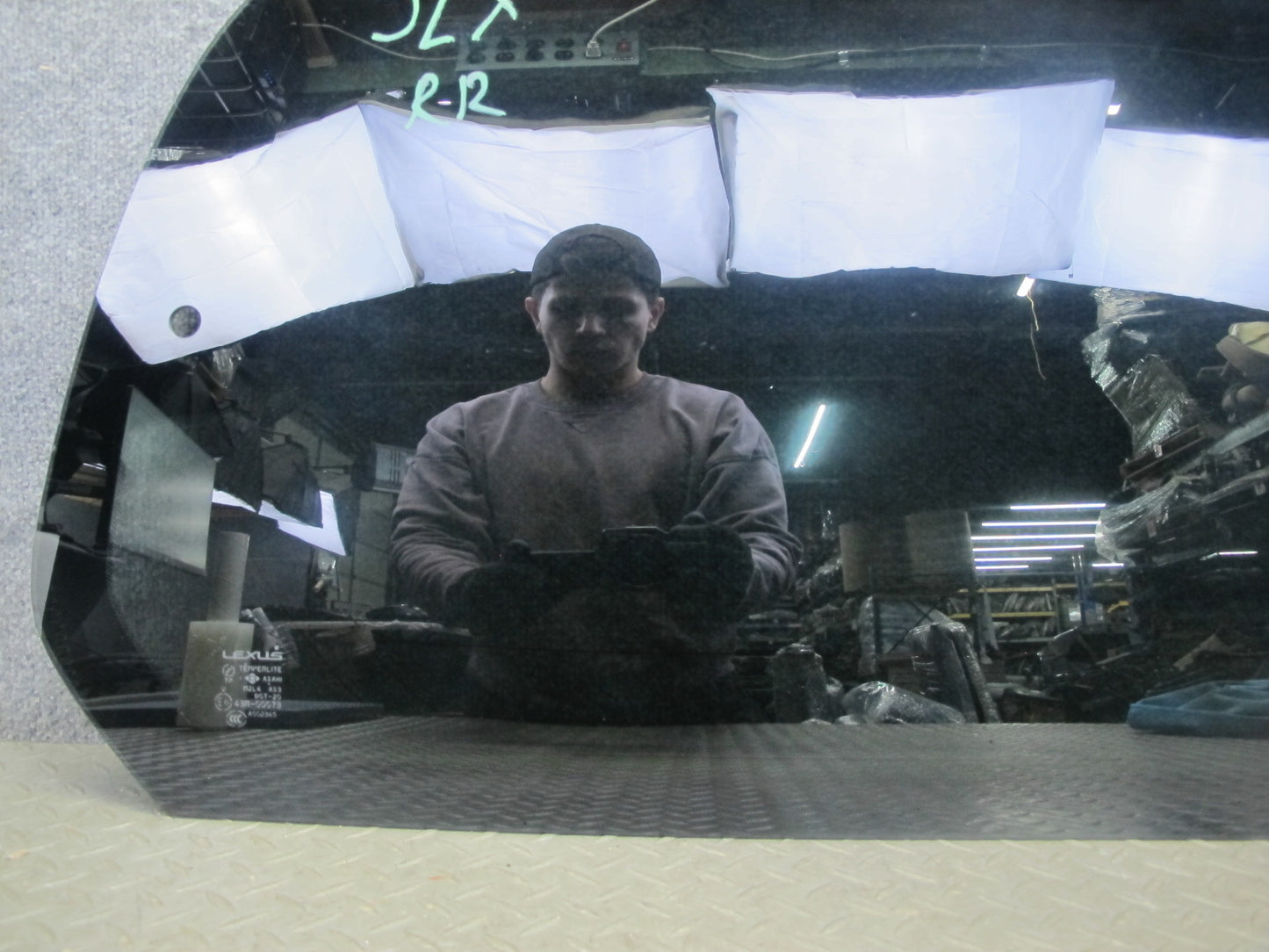 2004-2007 Lexus J100 LX470 Rear Right Quarter Glass Window