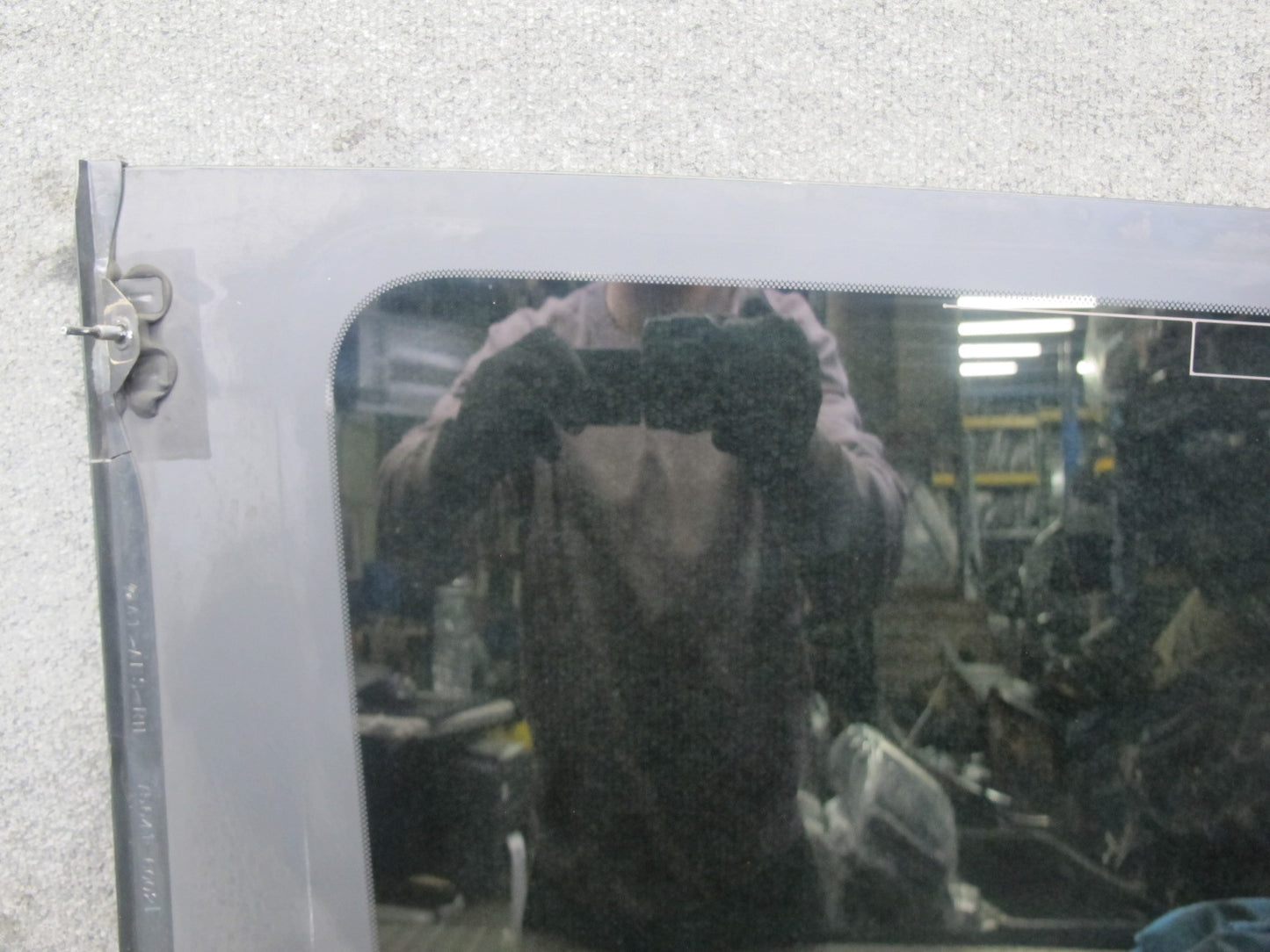 2004-2007 Lexus J100 LX470 Rear Right Quarter Glass Window