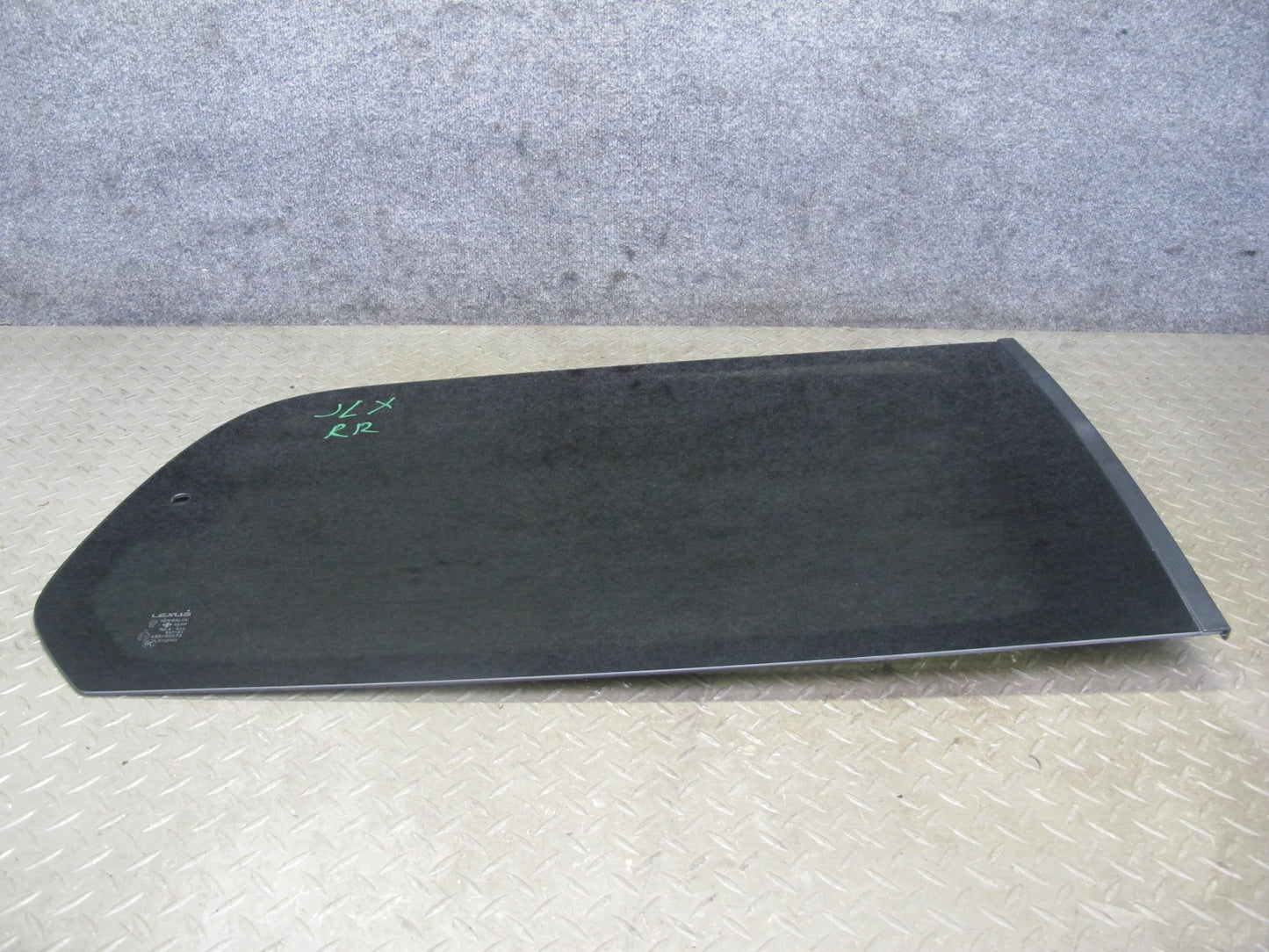 2004-2007 Lexus J100 LX470 Rear Right Quarter Glass Window
