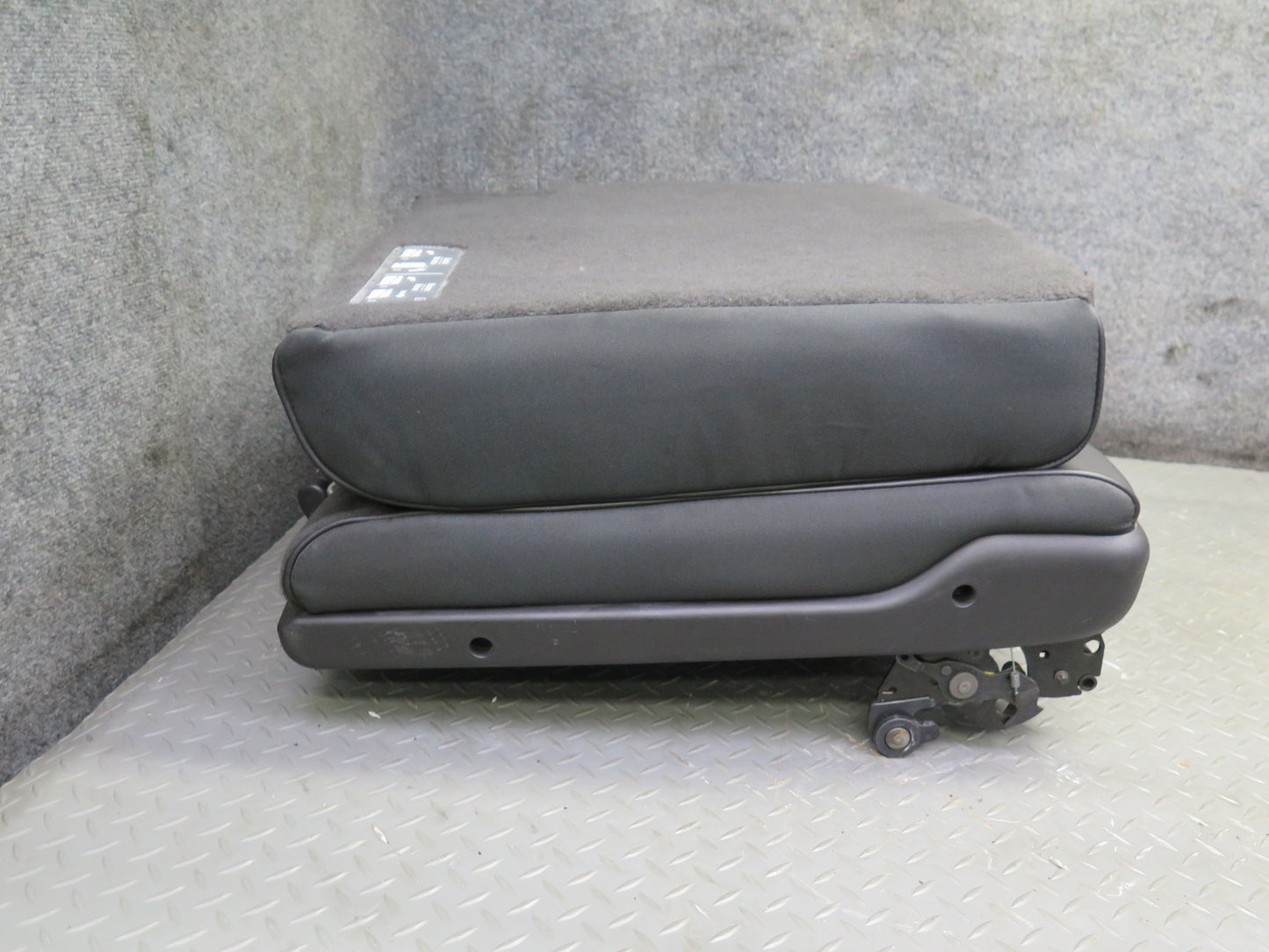 2012-2014 Cadillac Escalade Platinum Rear Left Third 3RD ROW Leather Seat