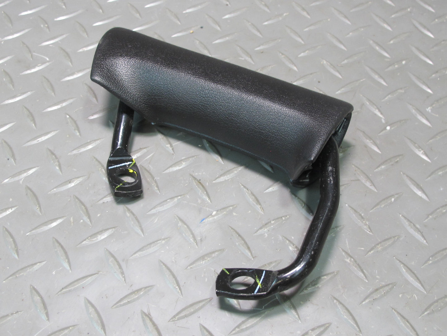06-10 Pontiac Solstice Center Console Grab Handle Black OEM
