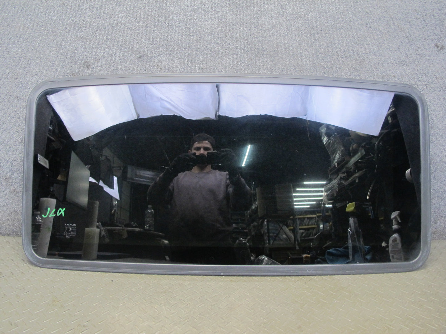 2001-2007 Lexus UZJ100L LX470 Sunroof Glass Window