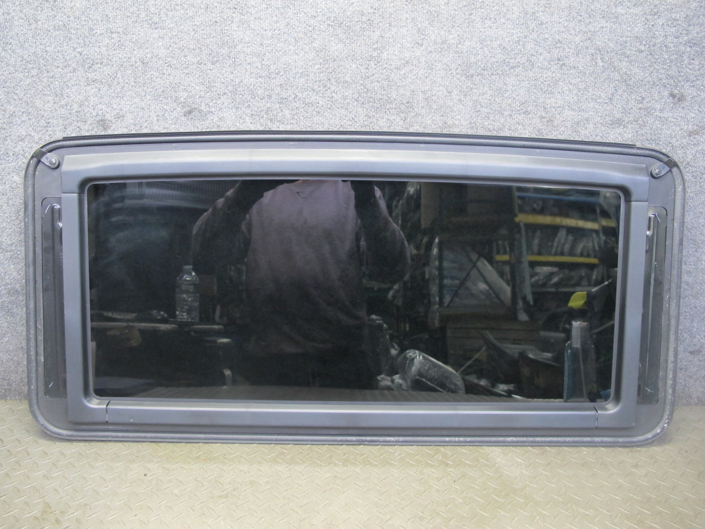 2001-2007 Lexus UZJ100L LX470 Sunroof Glass Window