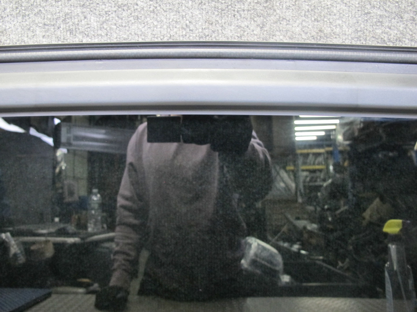 2001-2007 Lexus UZJ100L LX470 Sunroof Glass Window