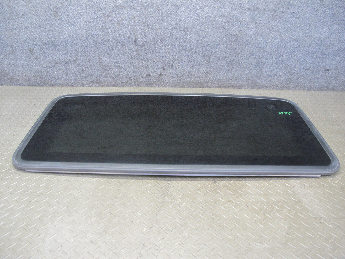 2001-2007 Lexus UZJ100L LX470 Sunroof Glass Window