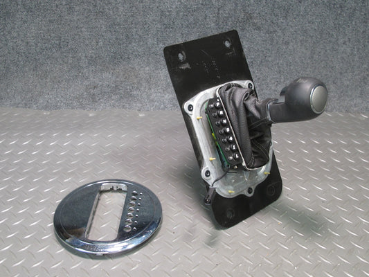 06-07 Pontiac Solstice A/T Auto Transmission Gear Shifter w Knob & Trim 20K OEM