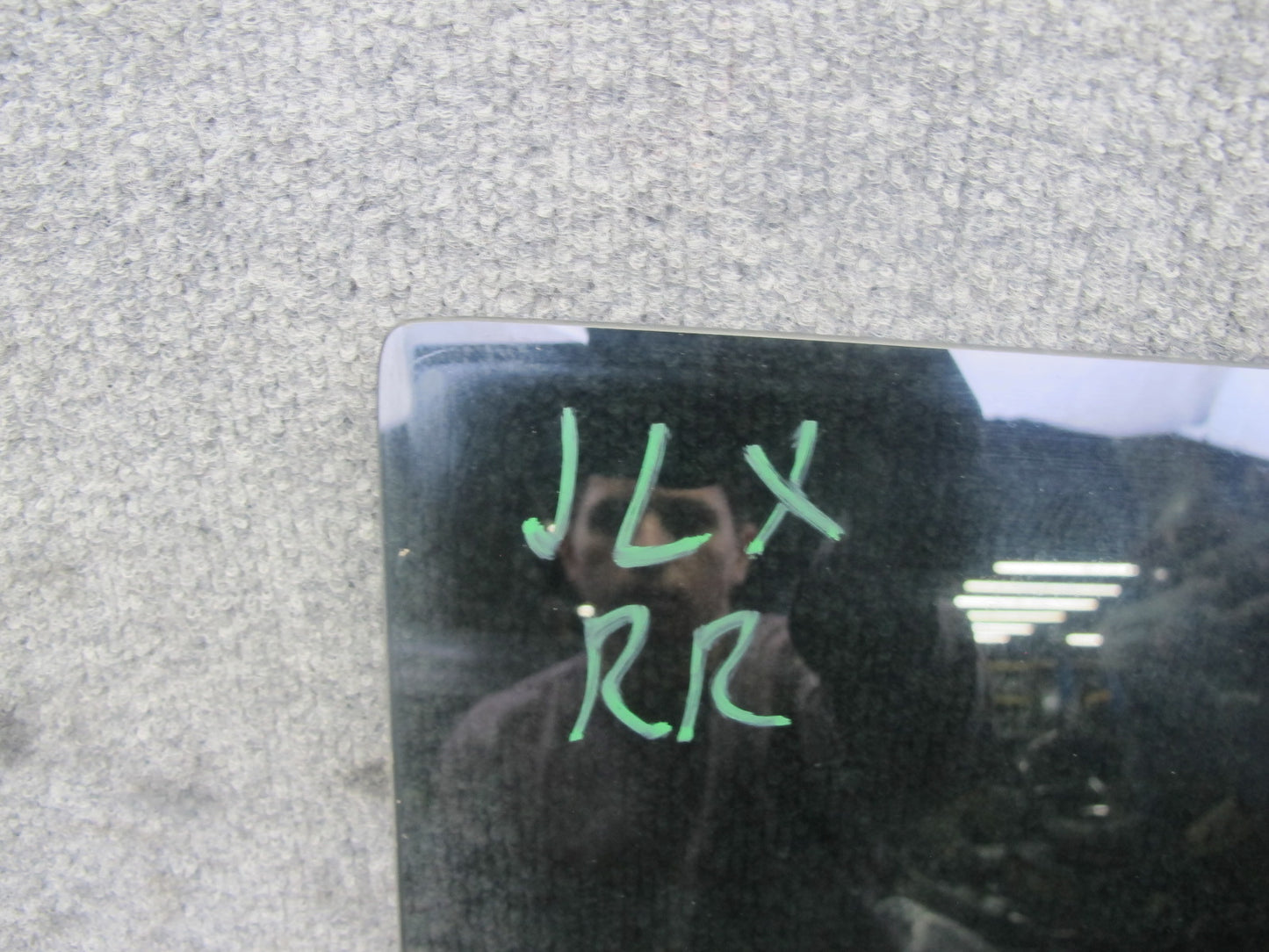 2003-2007 Lexus UZJ100L LX470 Rear Right Door Glass Window