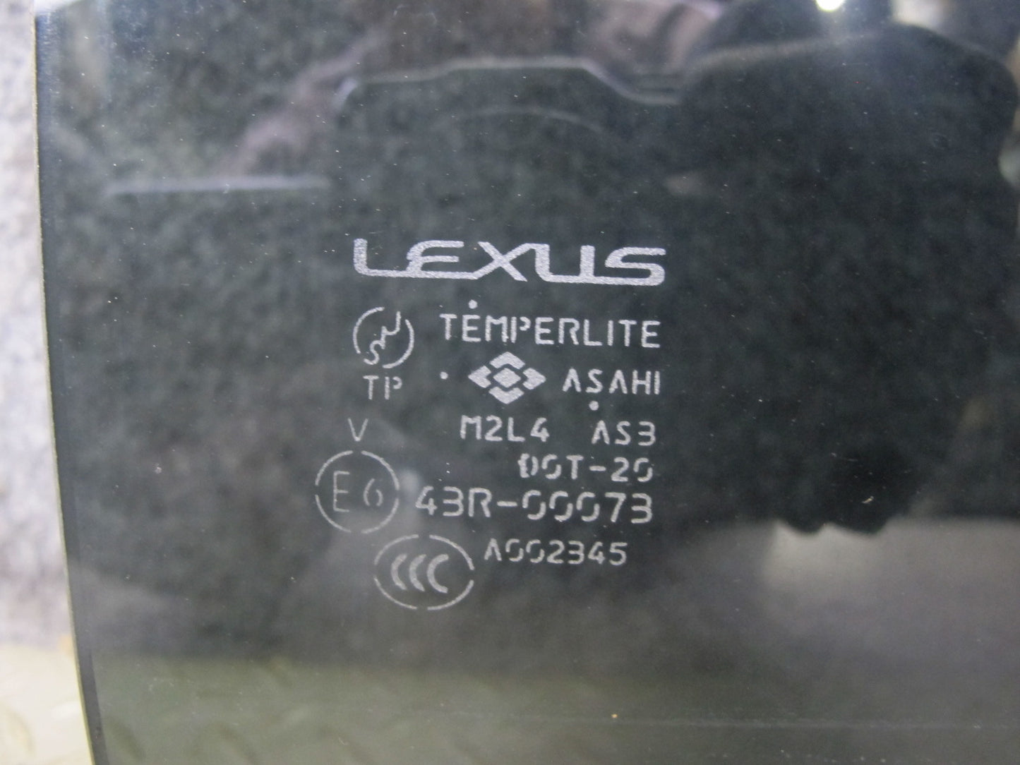 2003-2007 Lexus UZJ100L LX470 Rear Right Door Glass Window