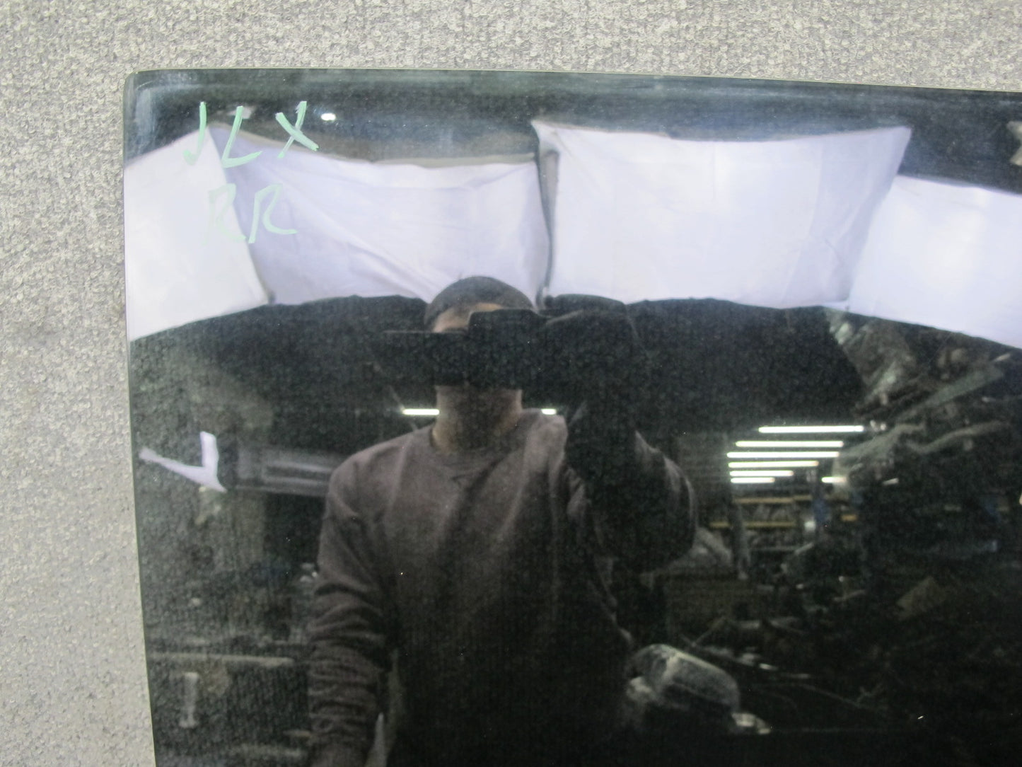 2003-2007 Lexus UZJ100L LX470 Rear Right Door Glass Window