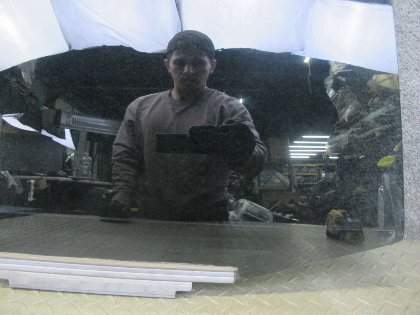 2003-2007 Lexus UZJ100L LX470 Rear Right Door Glass Window