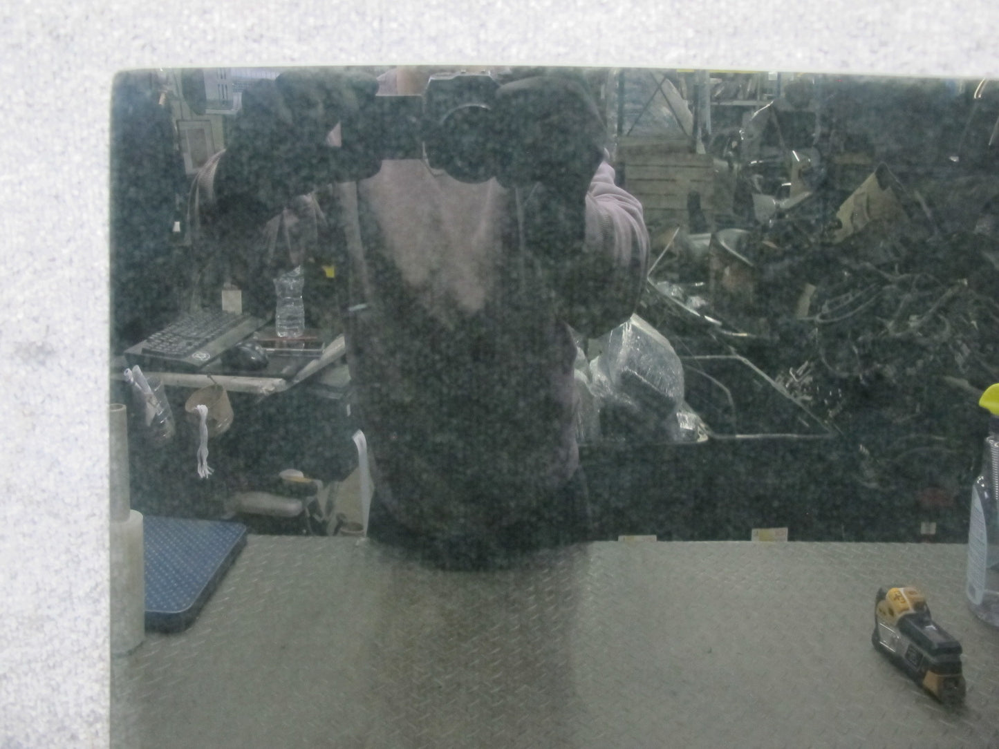 2003-2007 Lexus UZJ100L LX470 Rear Right Door Glass Window