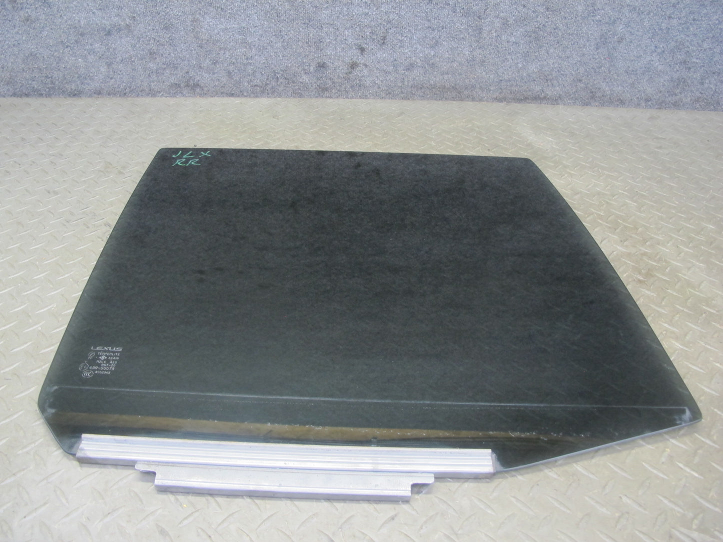2003-2007 Lexus UZJ100L LX470 Rear Right Door Glass Window