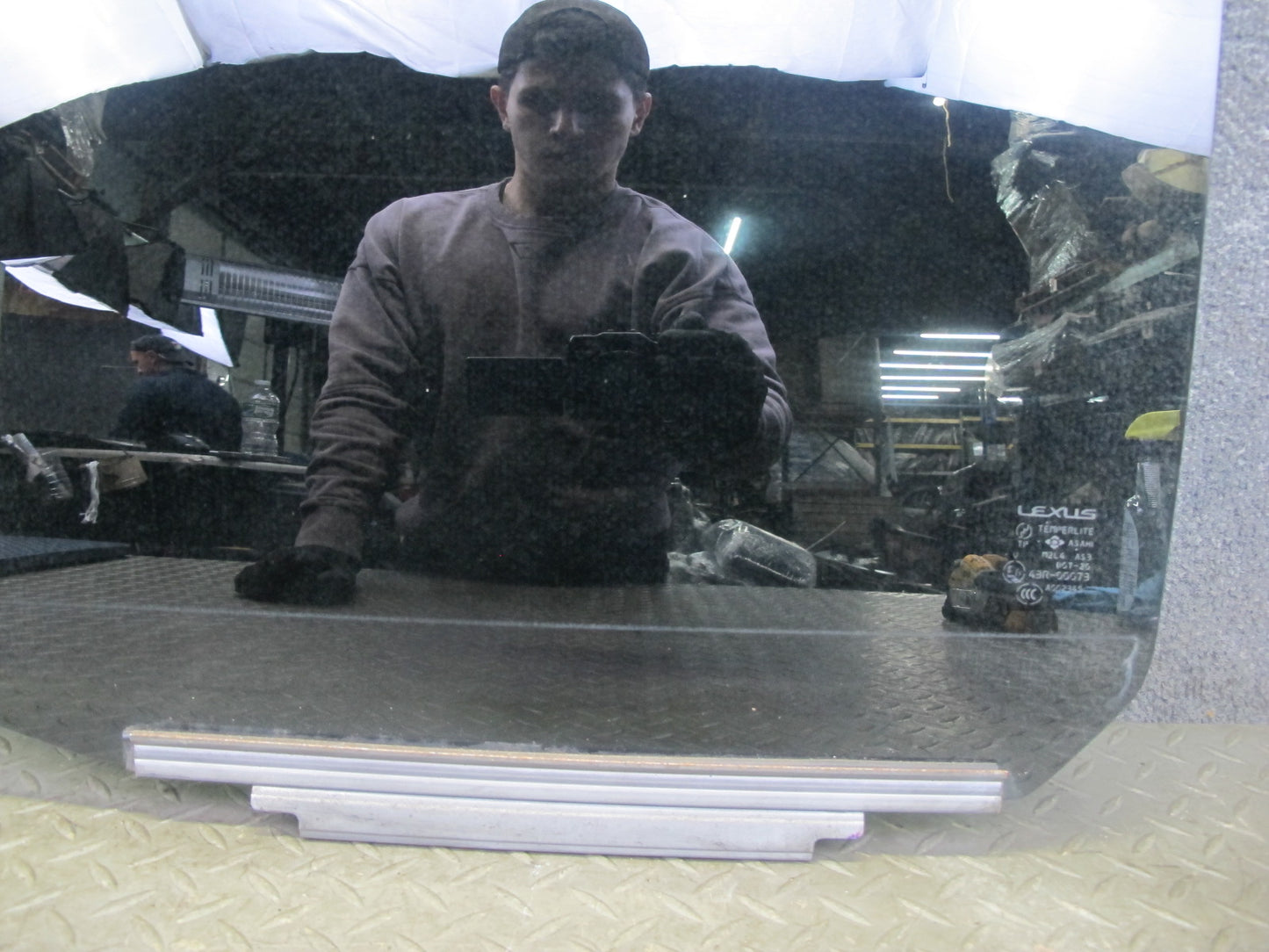 2003-2007 Lexus UZJ100L LX470 Rear Left Door Glass Window