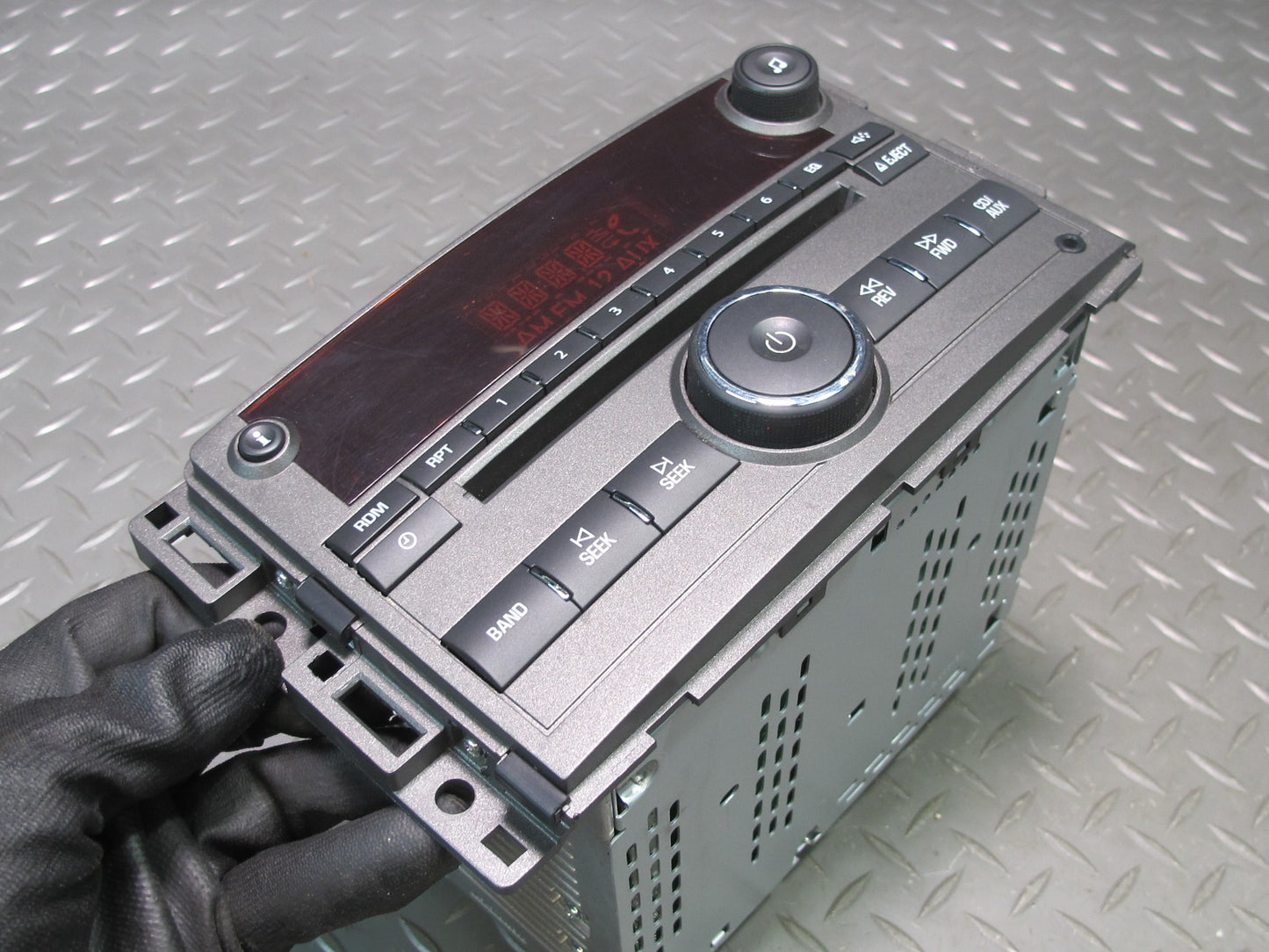 06-08 Pontiac Solstice AM FM Stereo Radio CD Disc Player Head Unit 15878904 OEM