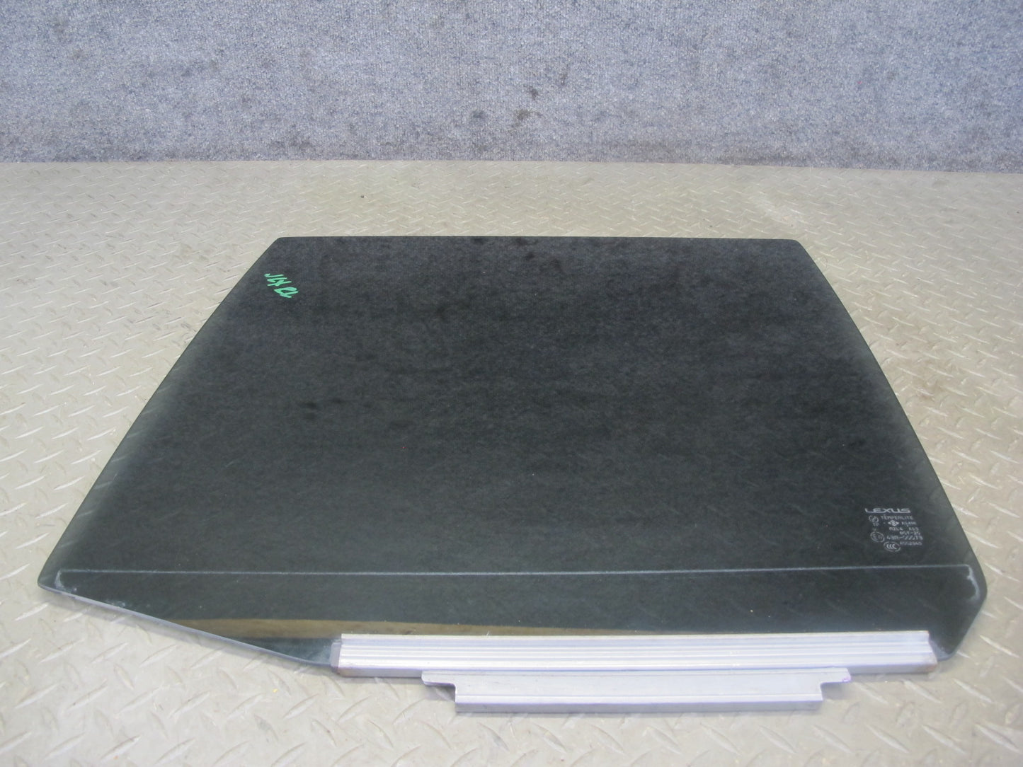 2003-2007 Lexus UZJ100L LX470 Rear Left Door Glass Window