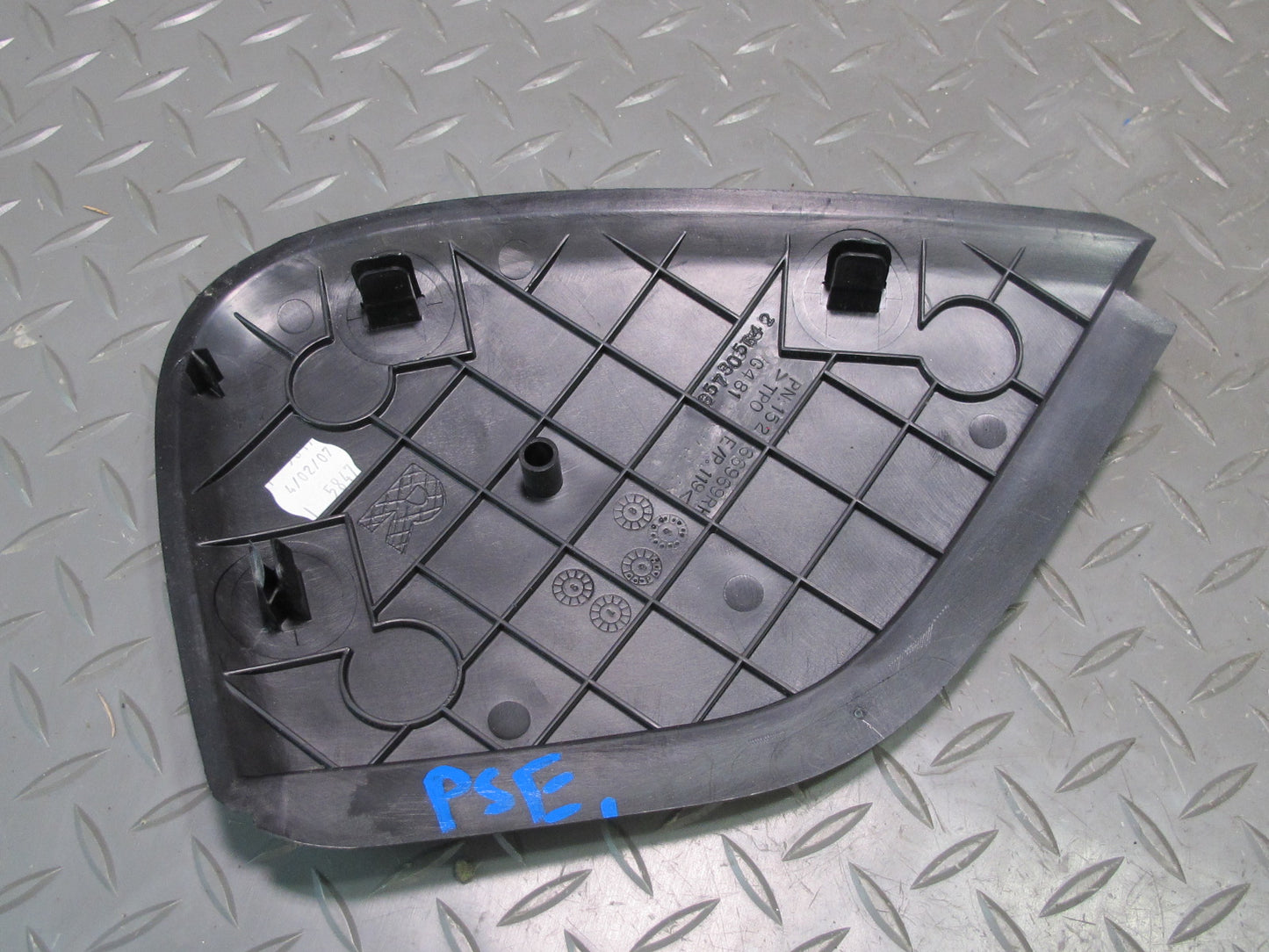 06-10 Pontiac Solstice Saturn SKY Dash Front Right & Left END Cap Trim Cover OEM