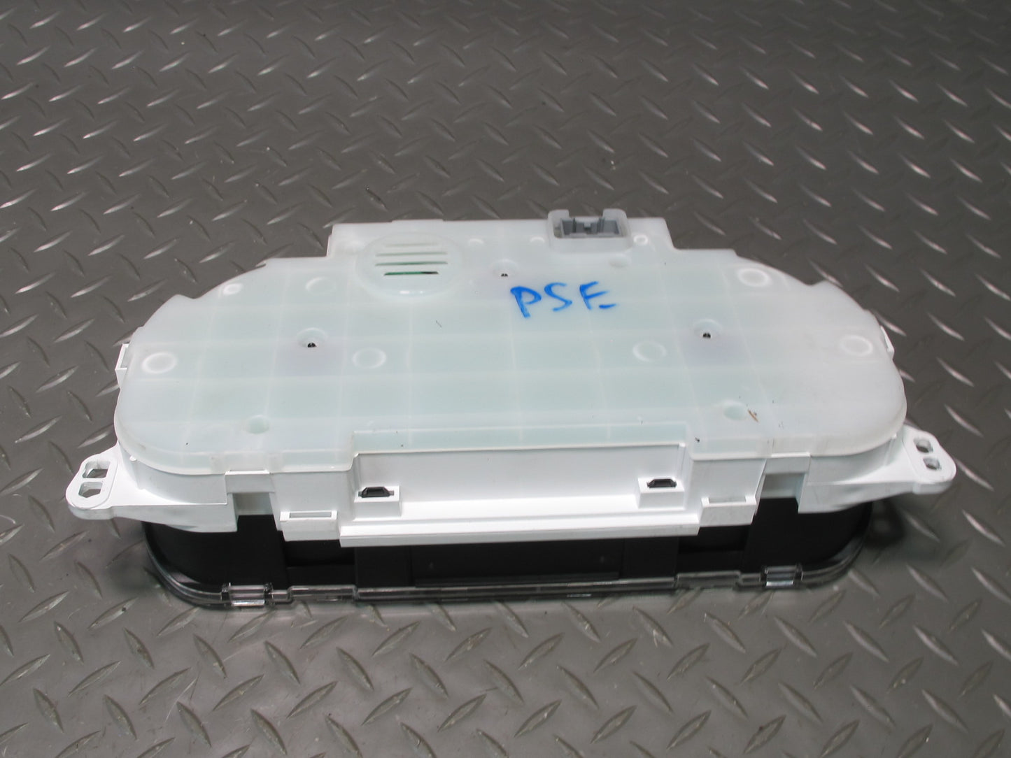 06-09 Pontiac Solstice 2.4L A/T Instrument Cluster Gauge Speedometer OEM