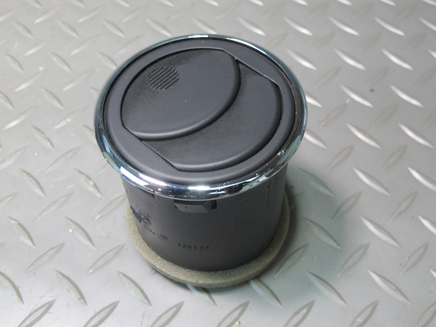 06-09 Pontiac Solstice Set of 4 Dash Front Left & Right A/C Air Vent OEM