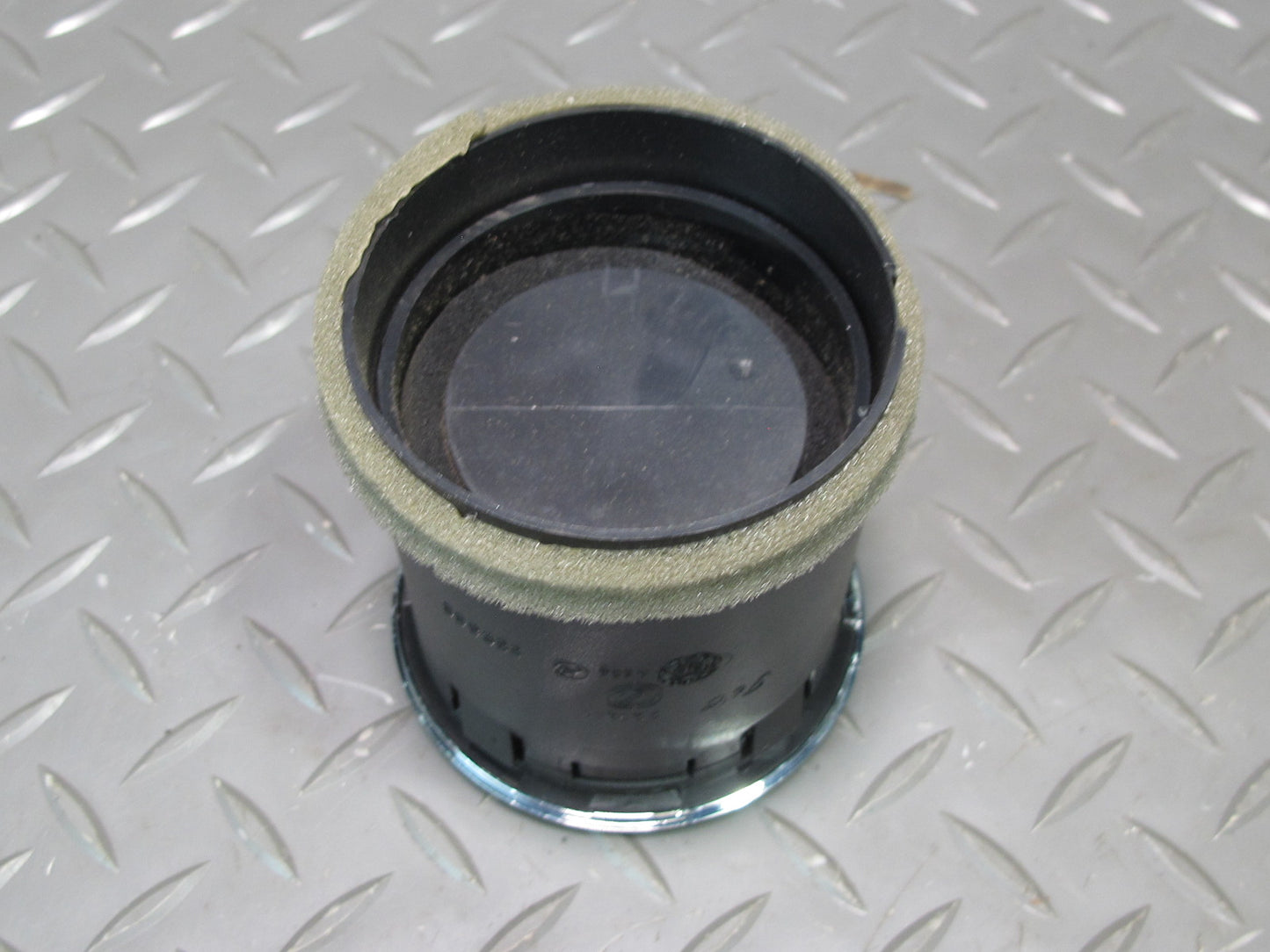 06-09 Pontiac Solstice Set of 4 Dash Front Left & Right A/C Air Vent OEM