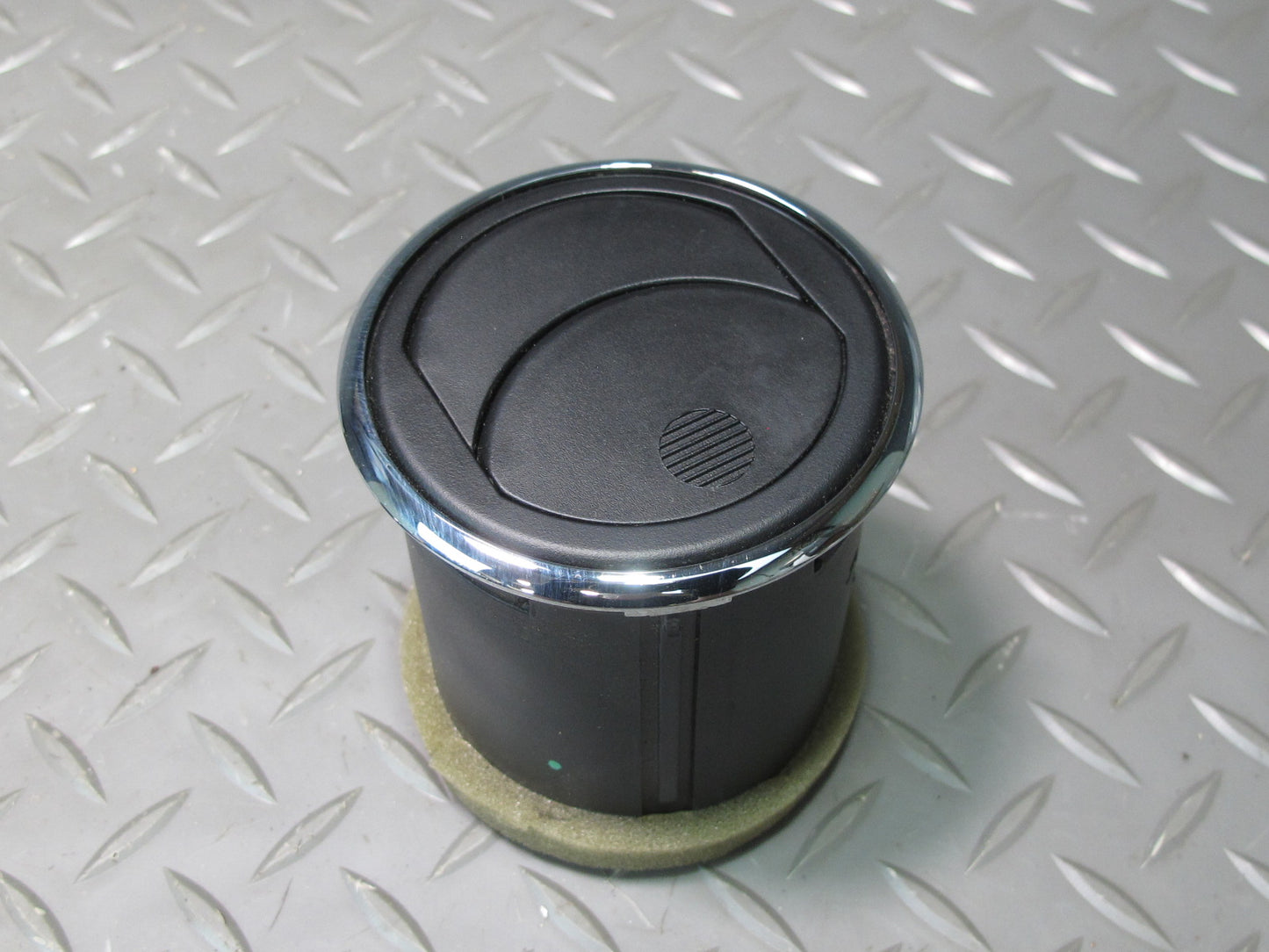 06-09 Pontiac Solstice Set of 4 Dash Front Left & Right A/C Air Vent OEM