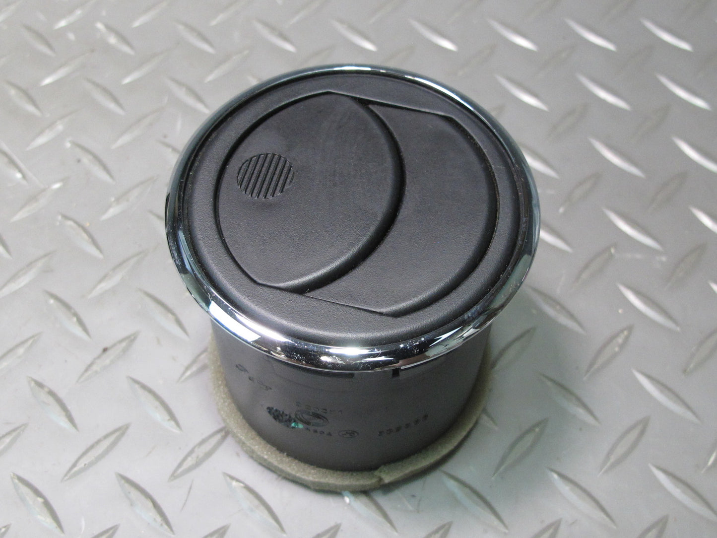 06-09 Pontiac Solstice Set of 4 Dash Front Left & Right A/C Air Vent OEM