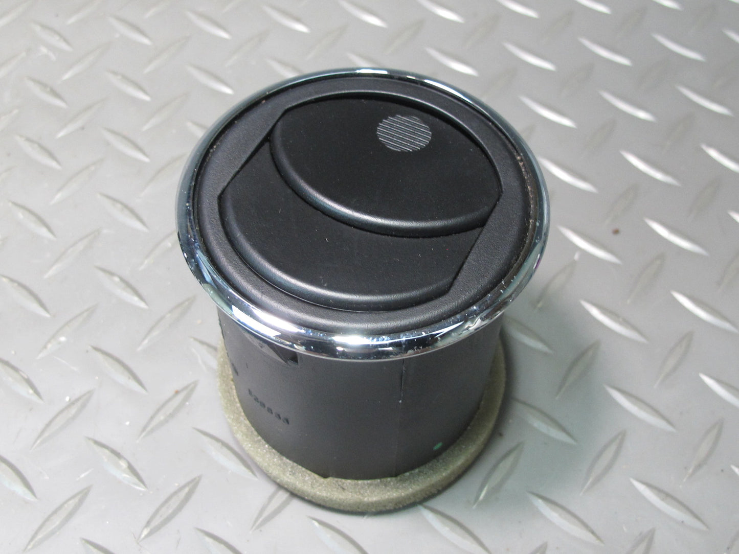 06-09 Pontiac Solstice Set of 4 Dash Front Left & Right A/C Air Vent OEM