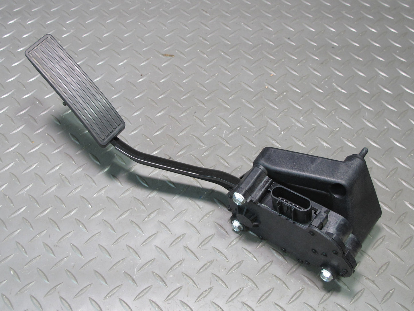 06-09 Pontiac Solstice Gas Acceleration Pedal 10351283 OEM