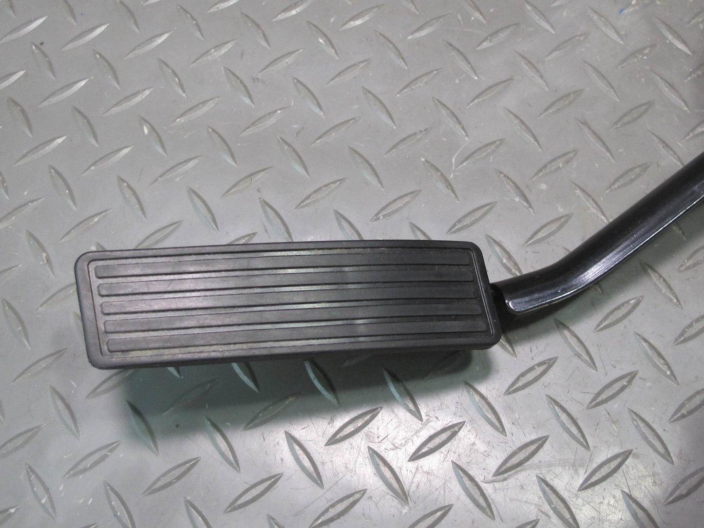 06-09 Pontiac Solstice Gas Acceleration Pedal 10351283 OEM